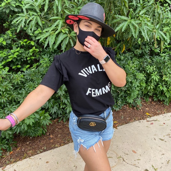 MEET YOUR POSHER - Picture 6 of 9